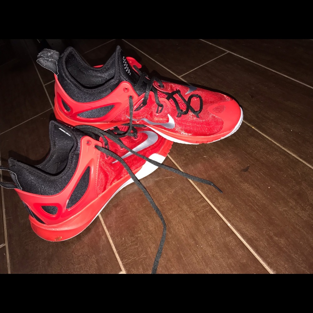 Nike shoes 👟🔴 - Picture 8 of 8